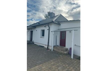 Haus zu vermieten - 1.500,00&nbsp;EUR Kaltmiete, ca.&nbsp; 140,00&nbsp;m&sup2; in Obernkirchen (PLZ: 31683)