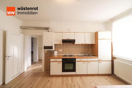 Gepflegte 2 Zimmerwohnung in Stadtrandlage von Selb - ideal für Singles, Paare und Studenten.