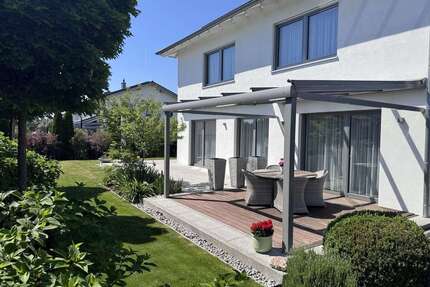 Haus zum Kaufen in Hengersberg 829.000,00 € 222 m²