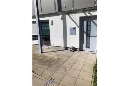 Parkpkatz mit Wallbox und barrierearmer Erdgeschosswohnung - Horn-Bad Meinberg