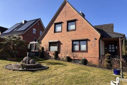 Gepflegte Doppelhaushälfte - 339.000,00&nbsp;EUR Kaufpreis, ca.&nbsp; 156,00&nbsp;m&sup2;&nbsp;Wohnfl&auml;che in Heiligenhafen (PLZ: 23774)