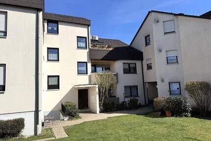 Großzügige und helle 3,5-Zimmer-Wohnung mit Südbalkon und PKW-Garage in ruhiger und beliebter Lage von Hemhofen
