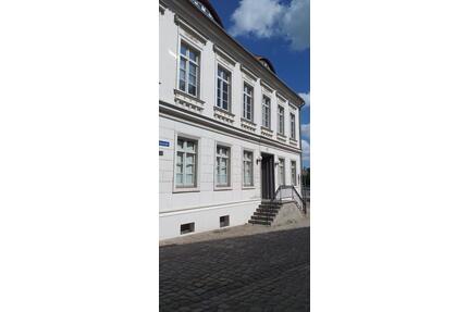 Dachgeschosswohnung direkt am Wasser in Citylage - Brandenburg an der Havel Bahnhofsvorstadt