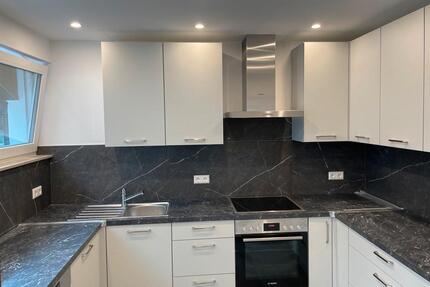 4 Zimmer Wohnung in Metzingen - 1.750,00&nbsp;EUR Kaltmiete, ca.&nbsp; 130,00&nbsp;m&sup2; in Dettingen an der Erms (PLZ: 72581)