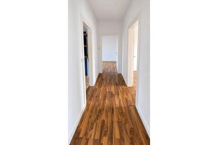 Helle 3-Zimmer Wohnung ca 68 qm² EinbaukücheZentrale Lage - Celle Neustadt/Heese