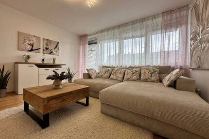 Freie 3-Zimmer-Wohnung mit neuen Fenstern in Nürnberg-Laufamholz – sofort bezugsbereit