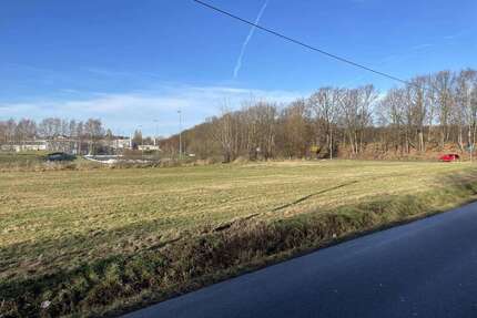 Grundstück in Limbach-Oberfrohna 275.000,00 € 4890 m²