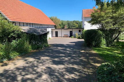 Bauernhof mit Scheune, Stall und 5500 qm Grundstück, Resthof, Bauernhaus - Korbach Helmscheid