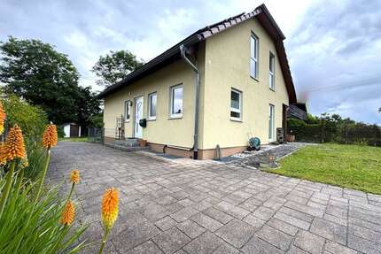 Haus zum Kaufen in Windhagen Stockhausen 399.000,00 € 132 m² - Windhagen / Stockhausen