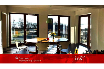 Wohnung zum Kaufen in Schwerin 645.000,00 € 109.98 m²