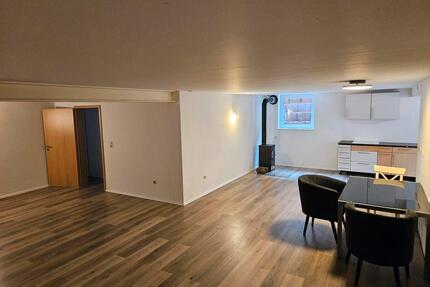 Schöne 2 Zimmer Kellerwohnung - 880,00&nbsp;EUR Kaltmiete, ca.&nbsp; 102,00&nbsp;m&sup2; in Petershagen (PLZ: 32469)