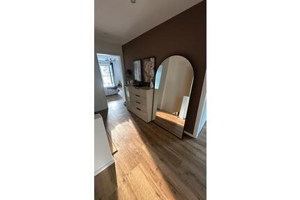 Zimmer für Wiesnbedienung eigenes Bad - München Aubing-Lochhausen-Langwied