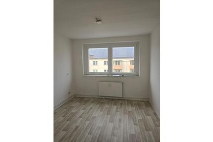 Kleine 3 -Raumwohnung zum kleinen Preis! - Kalbe (Milde)