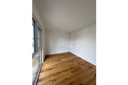 Exklusive 2,5-Raum-DG-Wohnung EBK Neubau 2024 in Illertissen