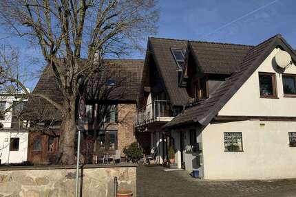 Haus zum Kaufen in Overath 690.000,00 € 256 m²