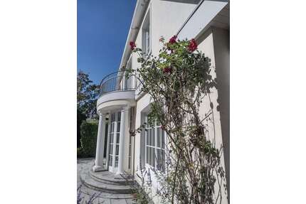 Haus zum Mieten in Hamburg 6.995,00 € 357 m²