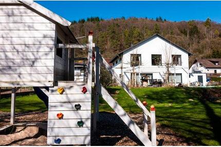 Freistehendes Einfamilienhaus auf großzügigem Grundstück - Haiterbach