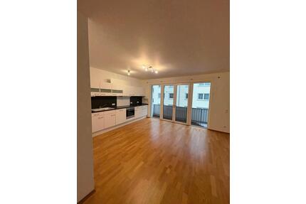 Hochwertig sanierte 3-Zimmer-Wohnung mit 2 Balkonen & 2 Bädern in zentraler Lage Bockenheims - Düsseldorf Stadtbezirk 5