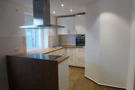 Provisionsfreie, frisch sanierte 3-Zimmer-Wohnung mit Wohnküche - Augsburg Universitätsviertel