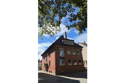 Attraktives Mehrfamilienhaus in ruhiger und zentraler Lage in Uelzen zu verkaufen!