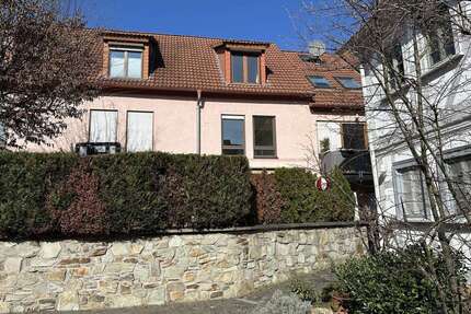 Haus zum Kaufen in Wiesbaden 449.000,00 € 107 m²