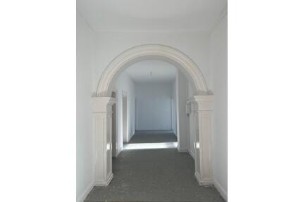 6 Zimmer Wohnung - 2.000,00&nbsp;EUR Kaltmiete, ca.&nbsp; 180,00&nbsp;m&sup2; in Bielefeld (PLZ: 33604) Stieghorst