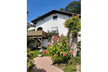 Haus in traumhafter Lage - 890.000,00&nbsp;EUR Kaufpreis, ca.&nbsp; 300,00&nbsp;m&sup2; in Heppenheim (Bergstraße) (PLZ: 64646)