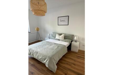 Hochwertige, möblierte 2-Zimmer-Wohnung in bester Lage - Herzogenaurach