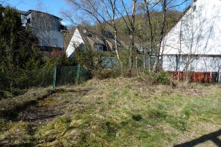 Bachufergrundstücke am Dresbach und ein kleines Stück Mischgebietsfläche (gemäß FNP) in Overath-Untereschbach