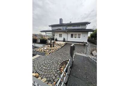 Haus zum Kaufen in Reiskirchen 895.000,00 € 387 m²