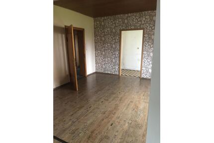 2,5-Zimmer-Wohnung mit Balkon & schönem Ausblick in Quierschied
