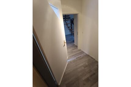 2,5 Zimmer Dachgeschosswohnung in Bahnhofsnähe - Bad Oldesloe