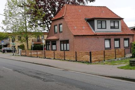Einfamilienhaus mit Werkstatt zu verkaufen in Süderlügum