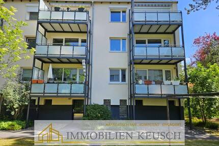 Umfangreich sanierte 4-Zi.Whg. mit Balkon in ruhiger und begehrter Lage. Einziehen und Wohlfühlen ! - Bremen Riensberg