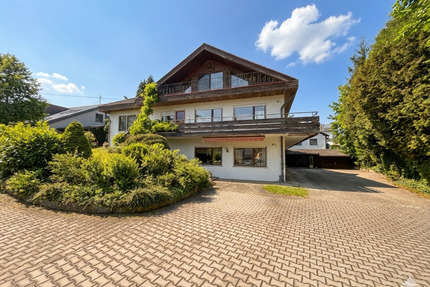 Perfekt für Familie: Großzügige Erdgeschosswohnung mit Garten & G - Berg