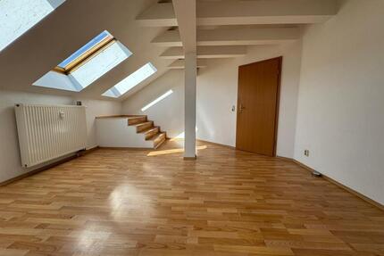 attraktive 3-Raum Wohnung ***TOP*** im DG, in bester Lage in Gera