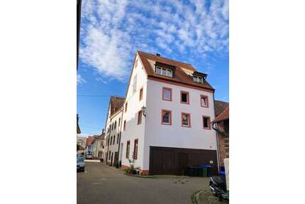 Haus zum Kaufen in Kenzingen 420.000,00 € 175 m²