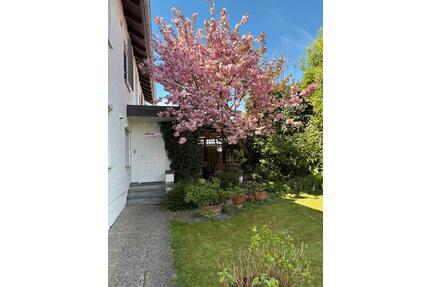 Sonnige 2 12 Zimmerwohnung mit Balkon - Marzling