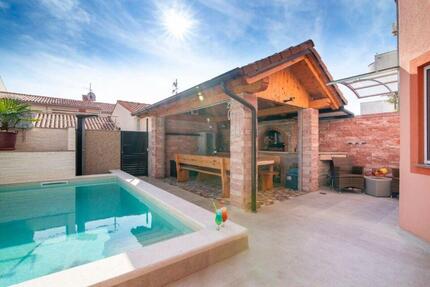 Ferienwohnung mit Pool und Grillhaus in Pula-Istrien-3SZ-Modern - Schondorf am Ammersee