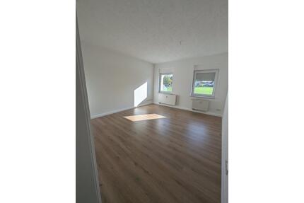 +++FREUNDLICHE 3-R. WHG+M. BALKON+DUSCHBAD M. FENSTER+1.OG!!!+++ - Bennewitz