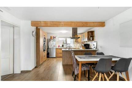 Großzügige 3-Zimmer-Wohnung mit zwei Balkonen und Kamin - Weißenhorn Attenhofen