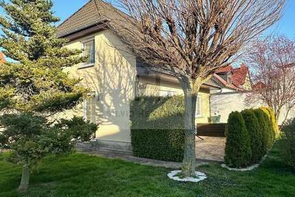 Haus zum Kaufen in Schkeuditz Radefeld 345.000,00 € 110 m² - Schkeuditz / Radefeld