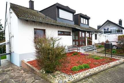 Wohnung zum Kaufen in Niederdorfelden 497.000,00 € 137 m²