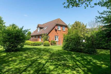 Einfamilienhaus nahe Hafen und „Pellwormer City“