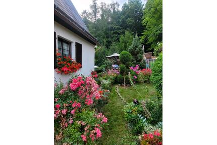 gepflegtes Einfamilienhaus mit Garten - autarke ALLEINLAGE - Greiz