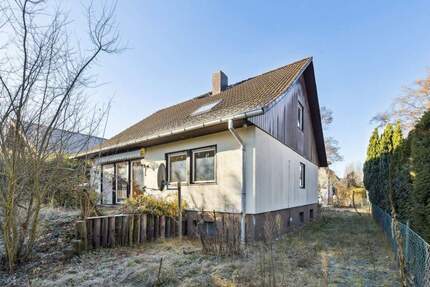Platz für Ideen - Sanierungsbedürftiges Einfamilienhaus auf sonnigem Grundstück - Berlin Heiligensee