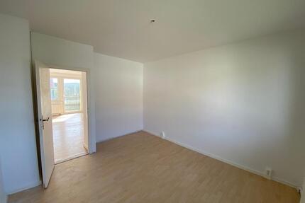 2 Zimmerwohnung frisch renoviert, ruhige Lage in Friedrichswerth - Drei Gleichen