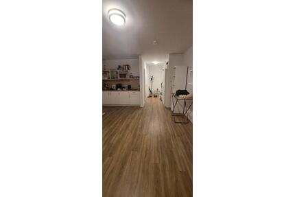 Apartment zu vermieten 33qm - 900,00&nbsp;EUR Kaltmiete, ca.&nbsp; 33,00&nbsp;m&sup2; in Köln (PLZ: 51105) Kalk