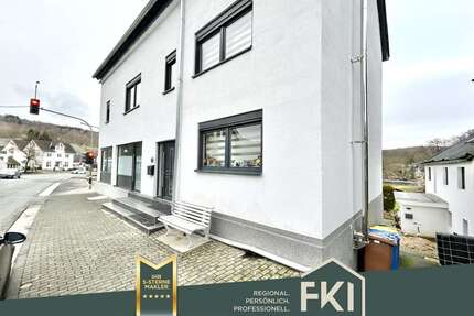 Haus zum Kaufen in Burbach 291.000,00 € 259 m²