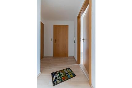 Über den Dächern der Stadt! Kleine 2-Raum-Wohnung in zentraler Lage zu vermieten - Schönebeck (Elbe)